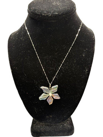 shell flower pendant