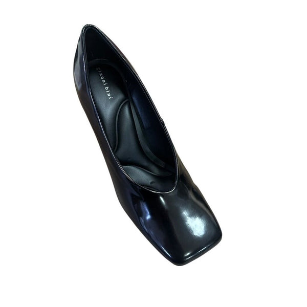 square toe heels