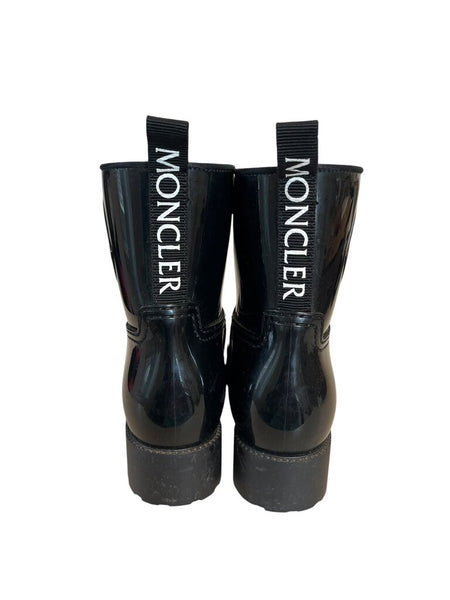 rain boots